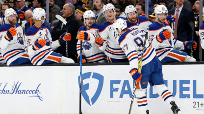 后透露出的 后透露出的